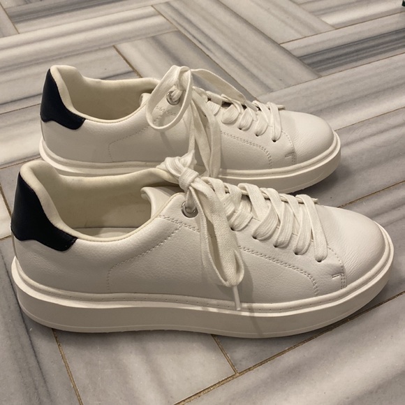 Steve Madden sneakers - Picture 4 of 5